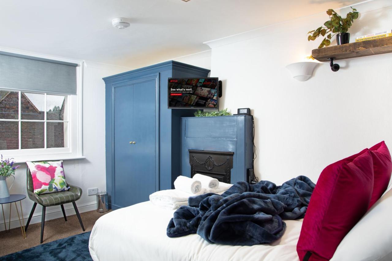 City Centre Basecamp - Great For Sightseeing! Canterbury Bagian luar foto